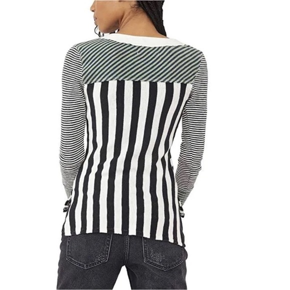 NWT Free People Give Me Stripes Mixed Print Top Sz S Z508-13 - Picture 3 of 5
